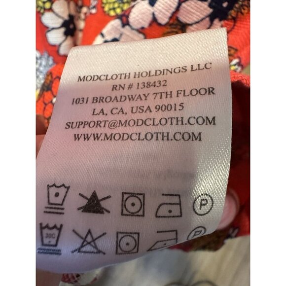 NWT MODCLOTH RED SLEEVELESS DRESS Size M RED WITH FLOWERS EUC - Picture 5 of 7